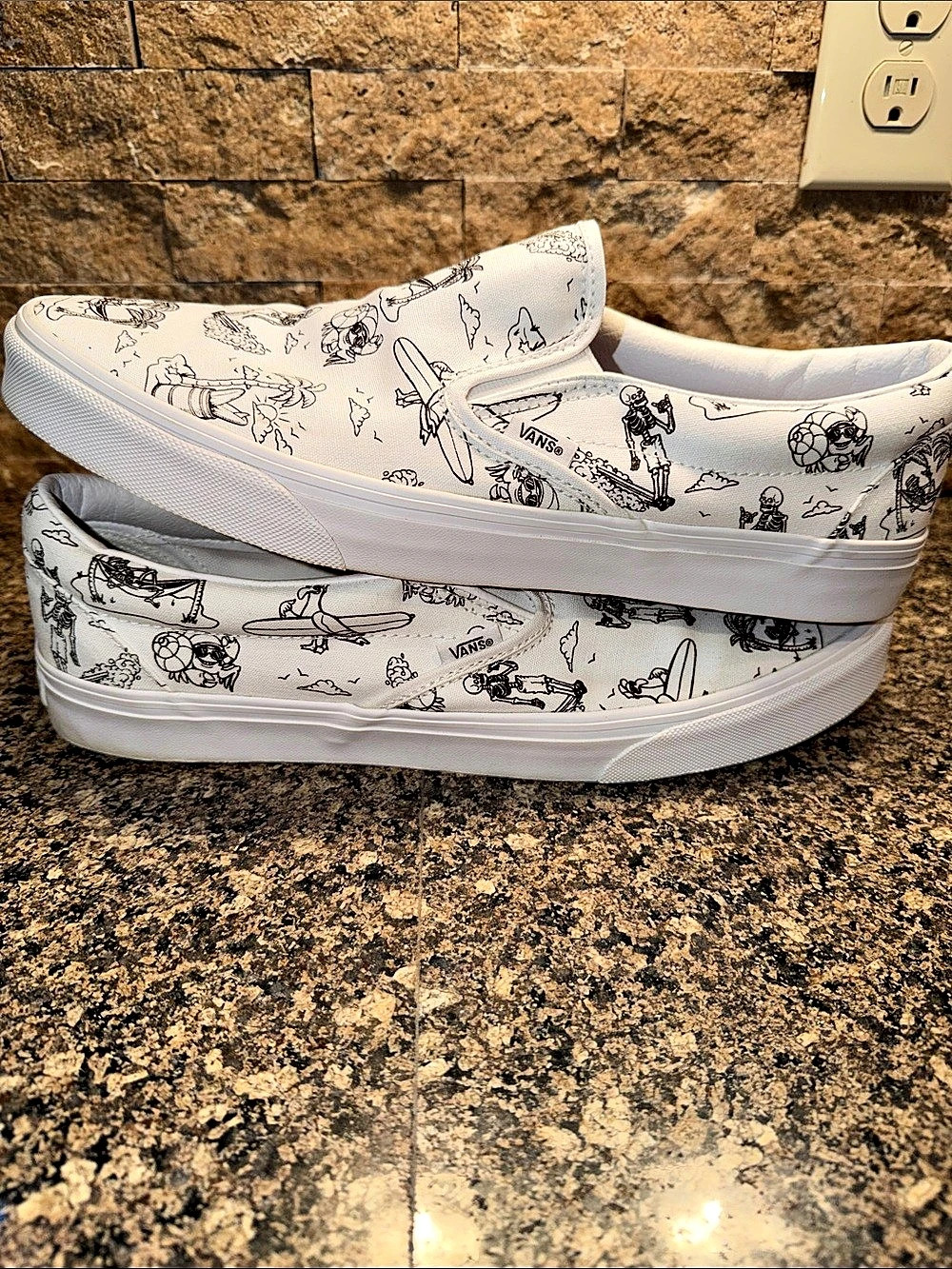 Vans Graphic Slip-On Sneakers White & Black US 13